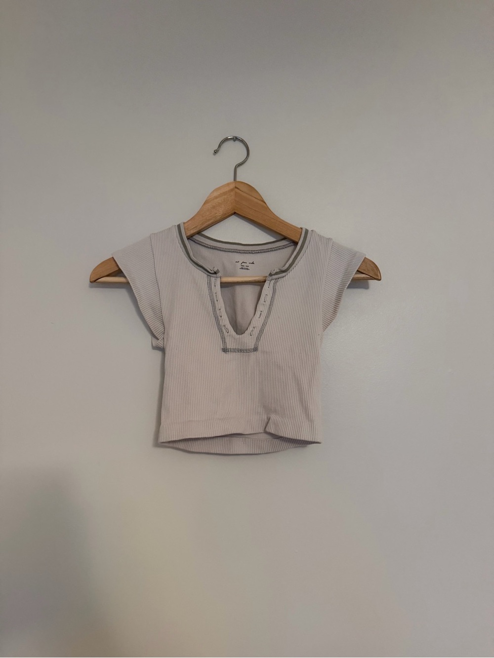 Urban Outfitters Ribbed Cap-Sleeve Crop Top in Light Taupe with Contrast Trim